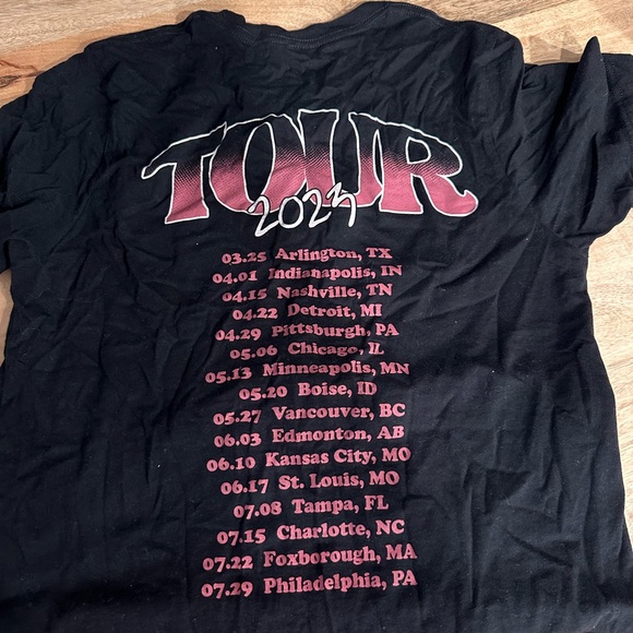 Lainey Wilson Tour Tshirt Never Worn - Picture 2 of 2